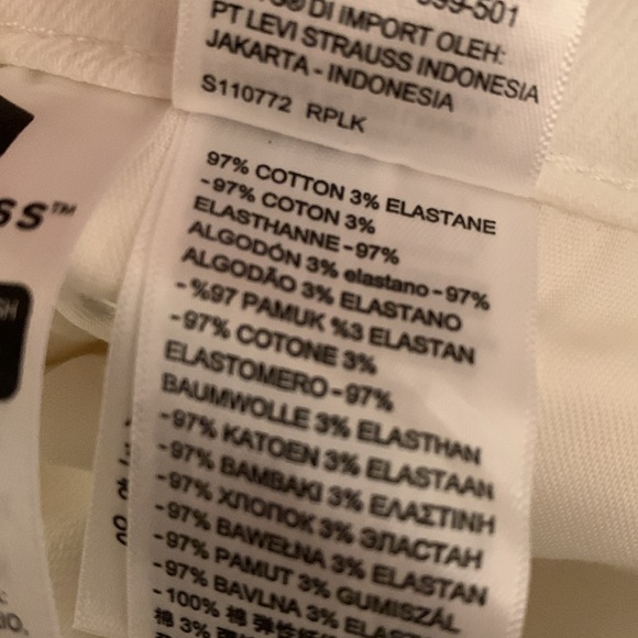 Levis, white Jean shorts, size 18,34, NWT - Picture 10 of 13